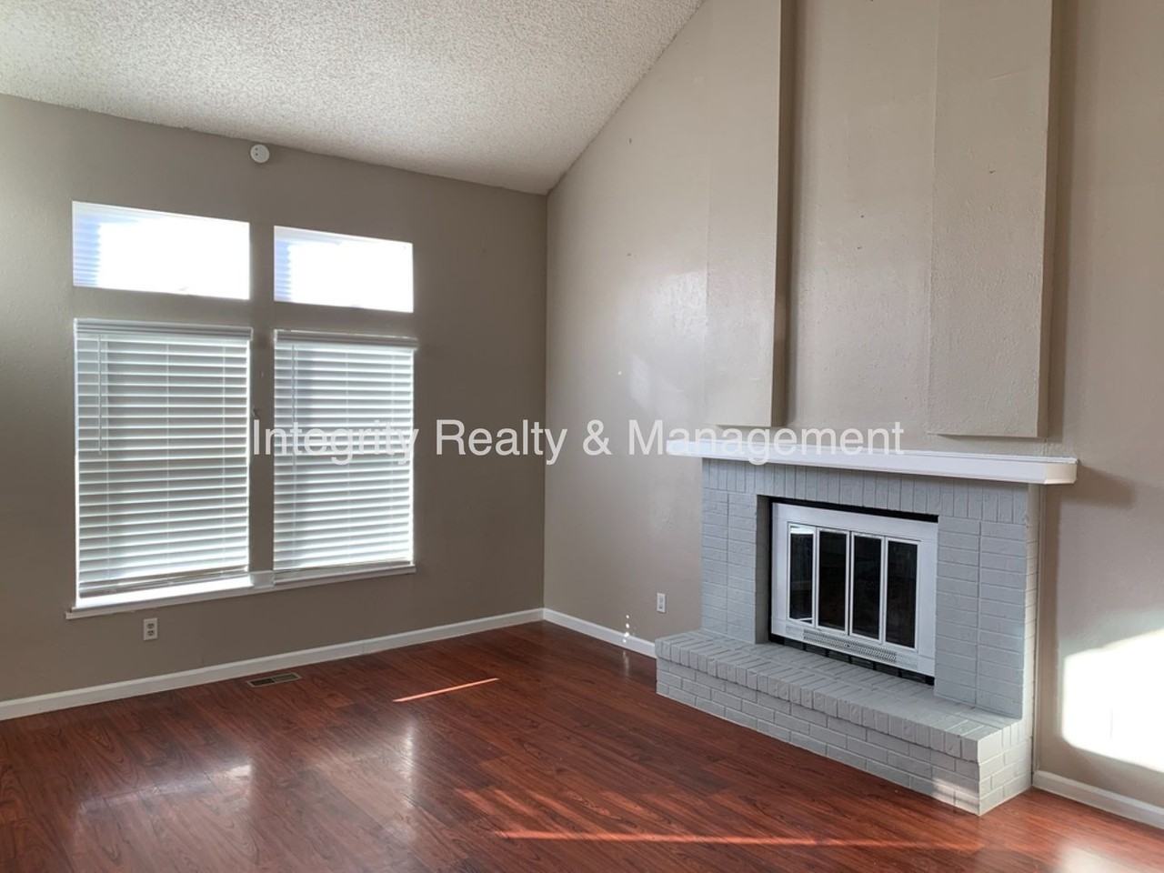 5605 E Prescott Ave - Photo 2 of 25