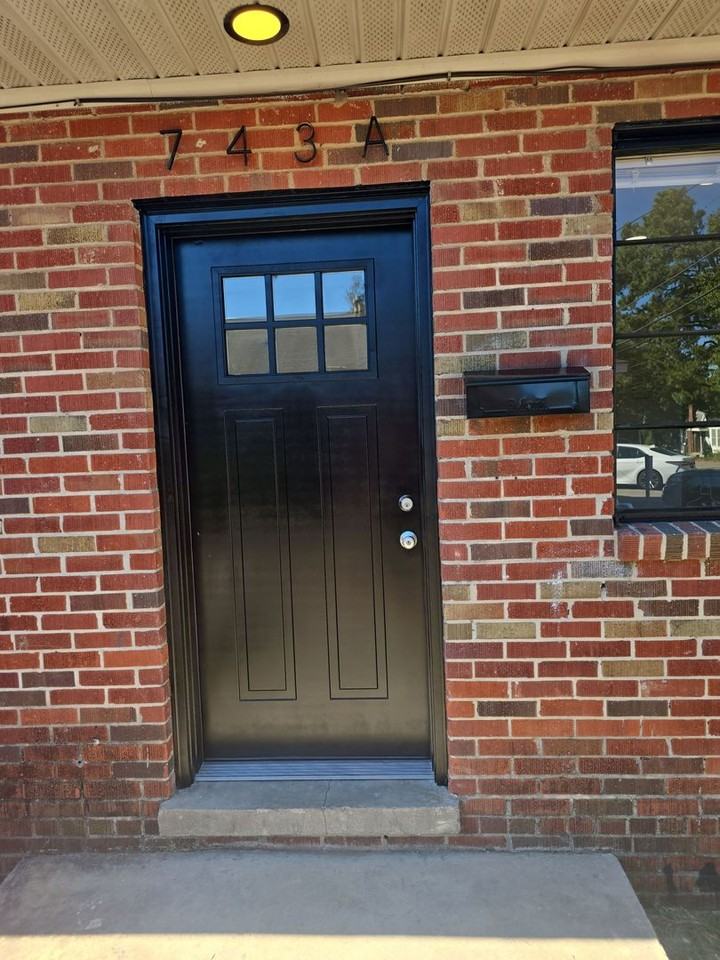 743 Shull St Apt A - Photo 2 of 12