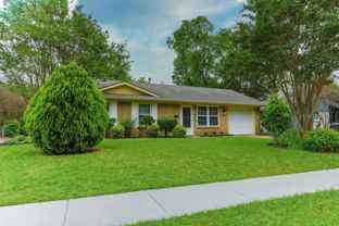 1204 Oakhill Dr - Photo 1 of 1