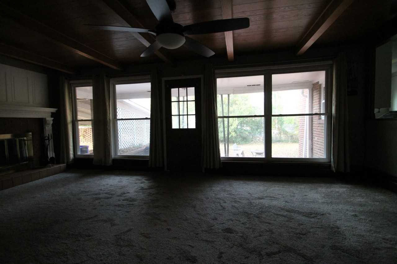 1239 Christopher Circle - Photo 5 of 15