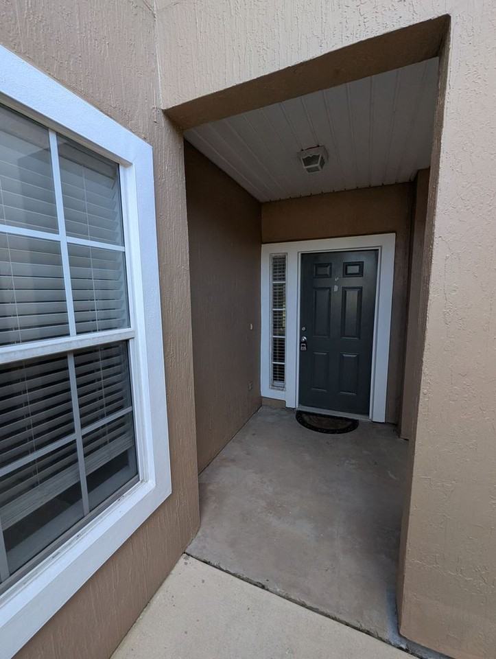 546 Scrub Jay Dr - Photo 2 of 18