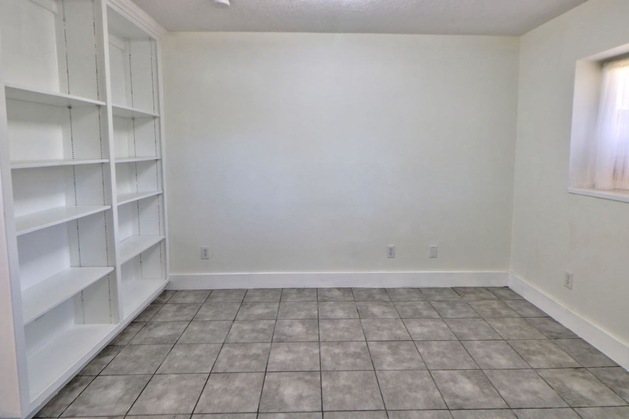 2615 Canyon Rd - Photo 2 of 13