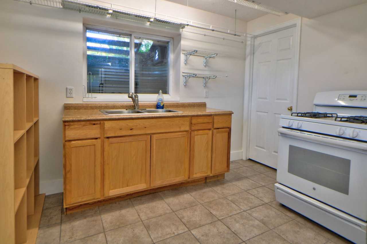 2615 Canyon Rd - Photo 5 of 13