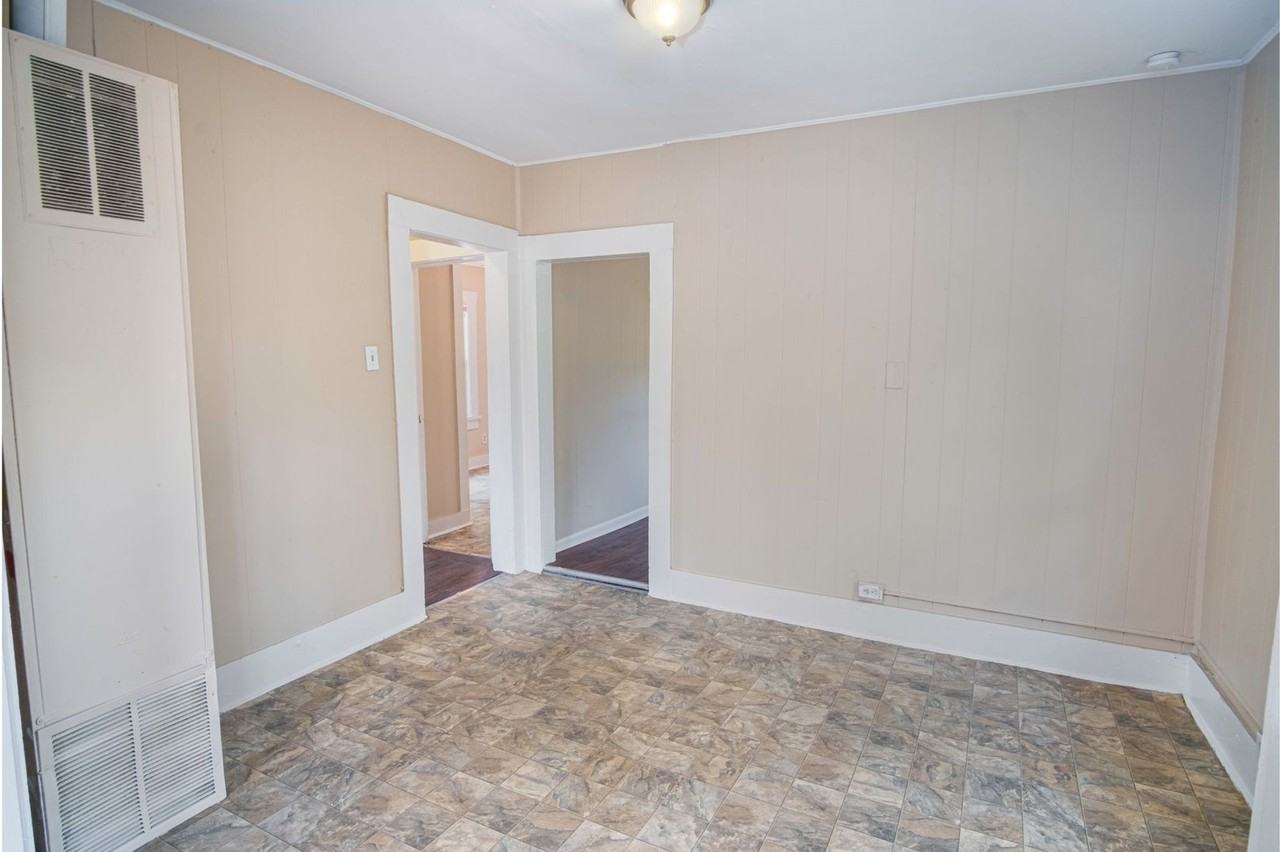 610 Belmont - Photo 7 of 17