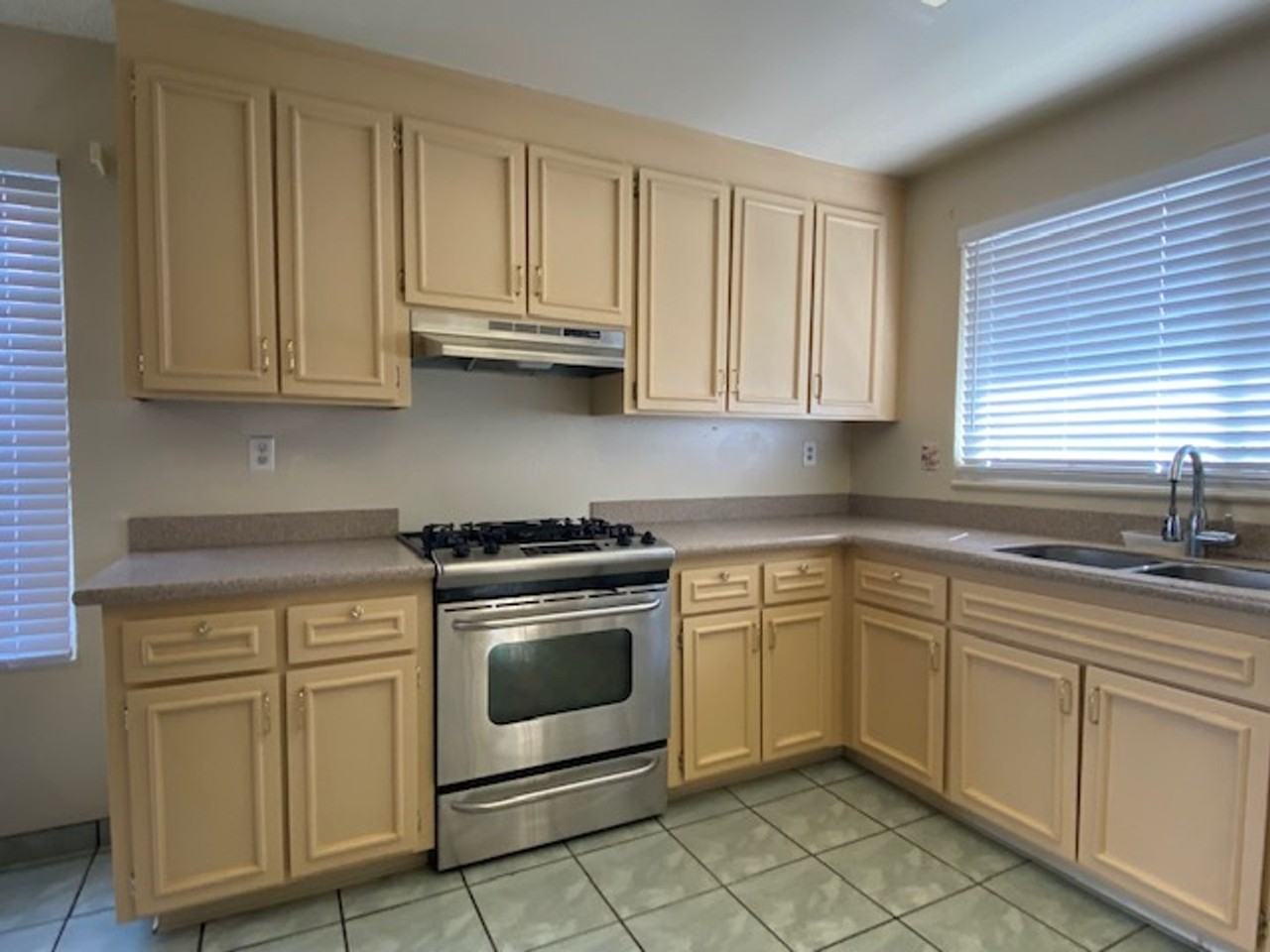 1078 Bendmill Way - Photo 3 of 13