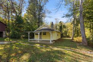 featured image of 8 Shady Cir