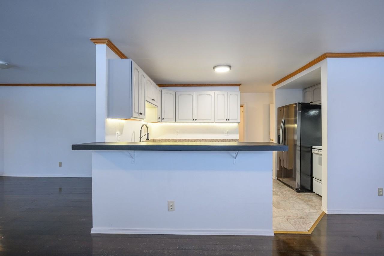 315 N Greenwood Cir - Photo 7 of 35