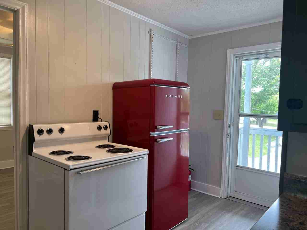 406 27th Ave S - Photo 6 of 15