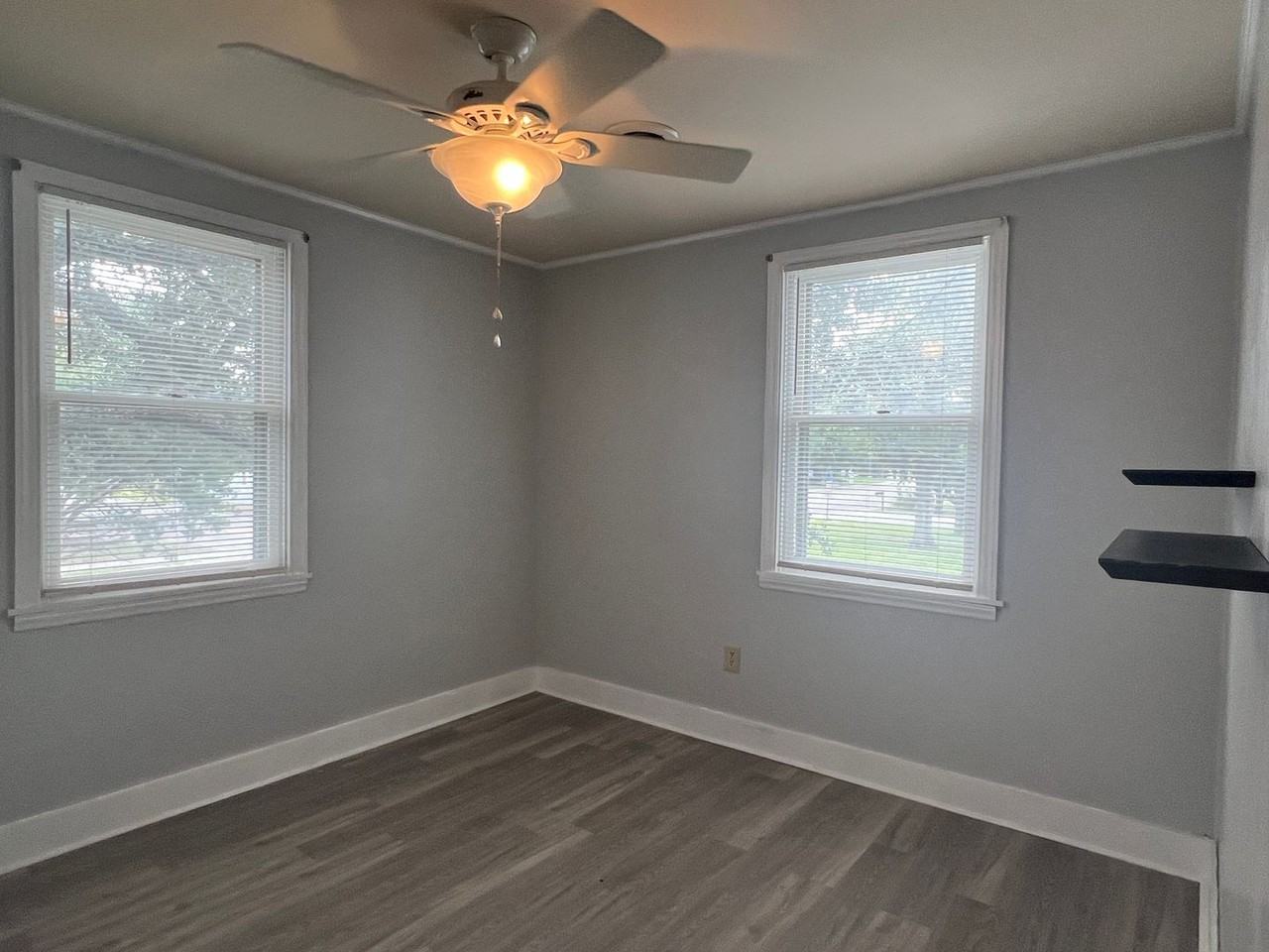 406 27th Ave S - Photo 7 of 15