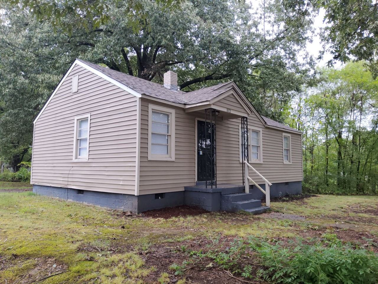 1872 Portland Ave - Photo 2 of 11