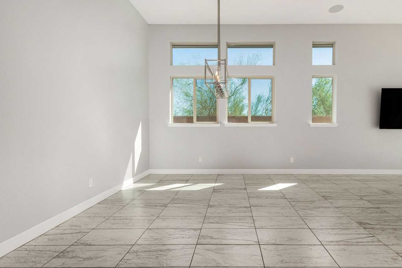 11905 W Creosote Dr - Photo 6 of 37