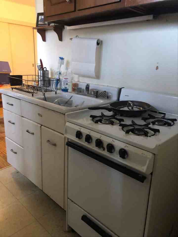 703 W High St - Photo 4 of 13