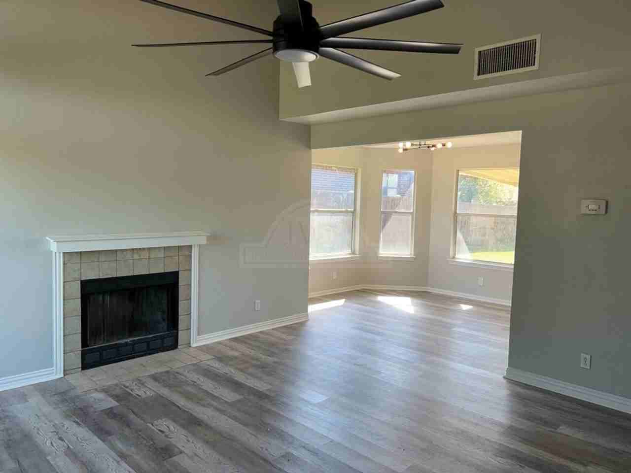 2802 Delta Cir - Photo 2 of 26