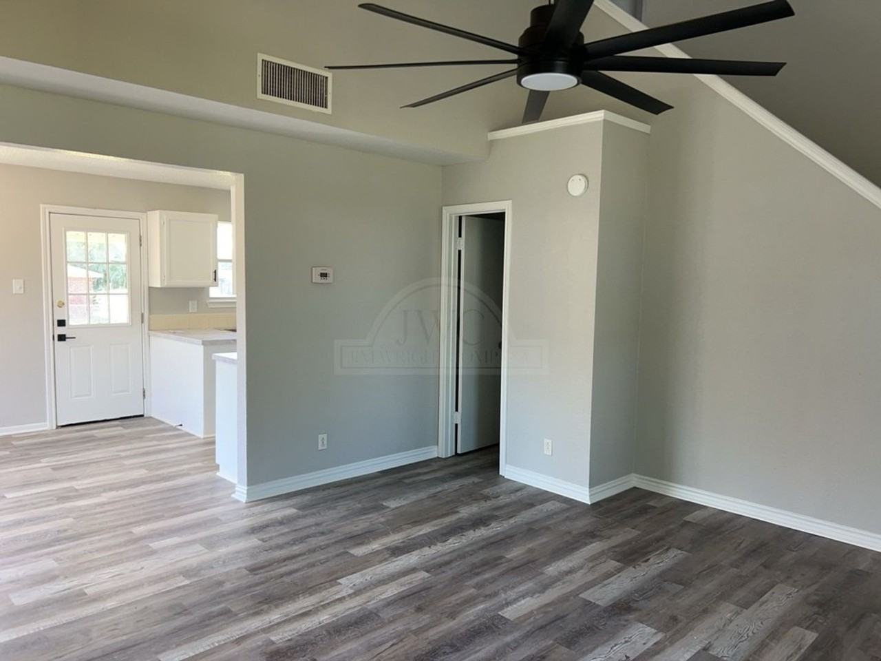 2802 Delta Cir - Photo 6 of 26