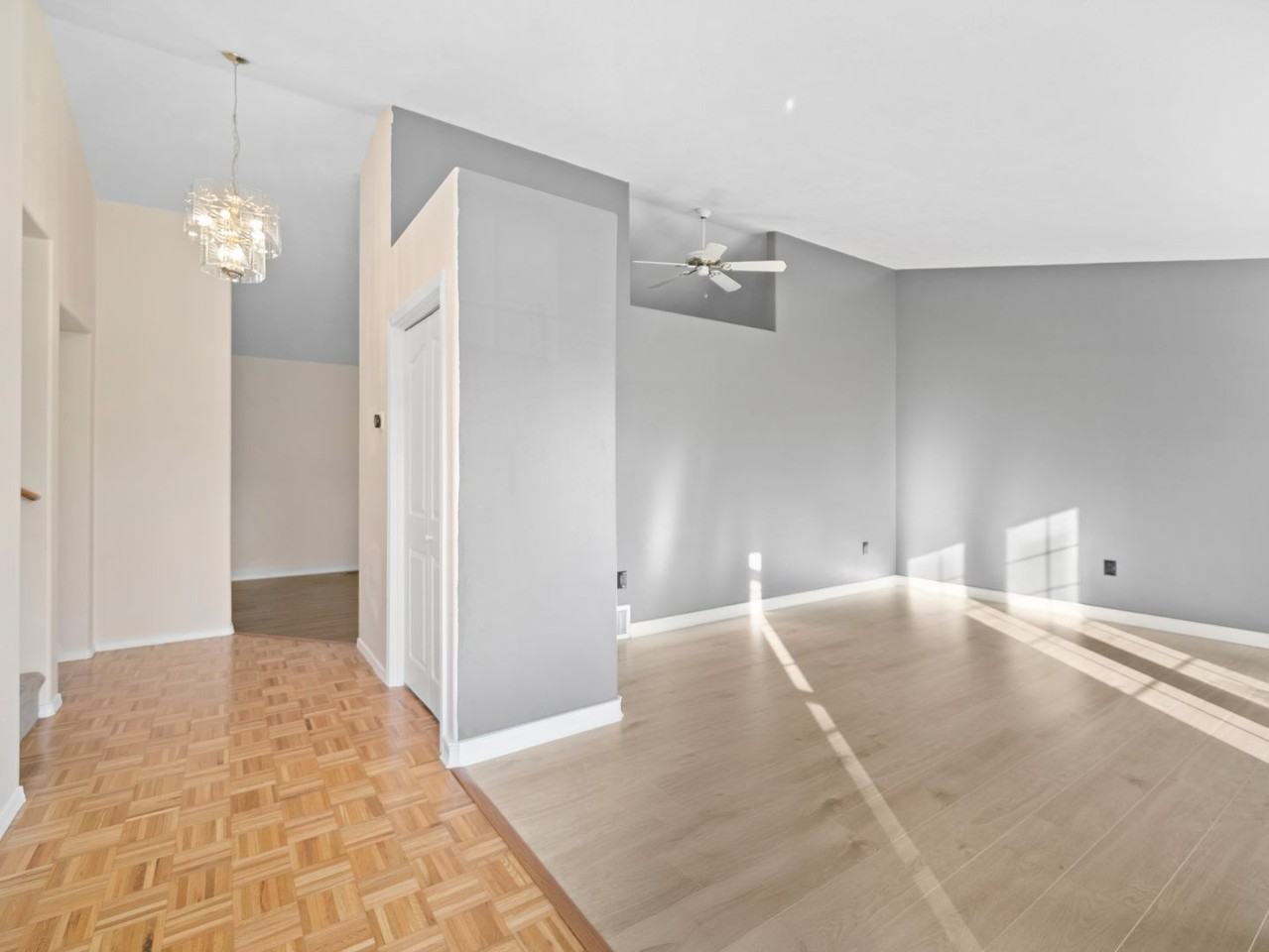 12703 N Perry St - Photo 2 of 45