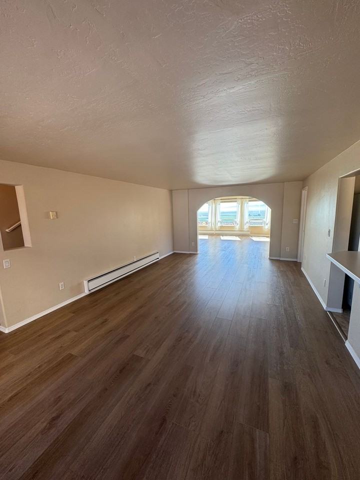 100 La Joya Dr - Photo 4 of 26