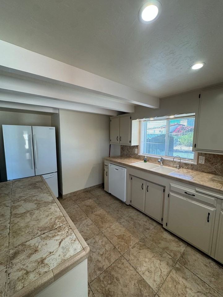 100 La Joya Dr - Photo 6 of 26