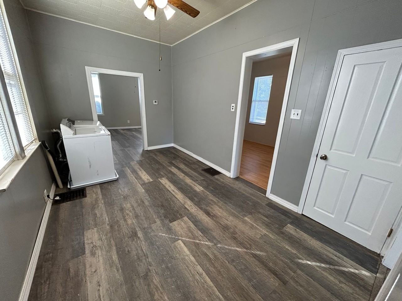 1429 Monroe Street - Photo 3 of 11