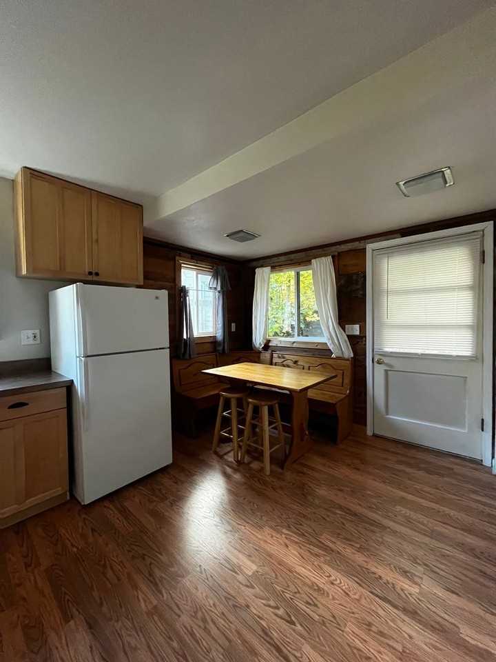 819 W Park Ave - Photo 2 of 4