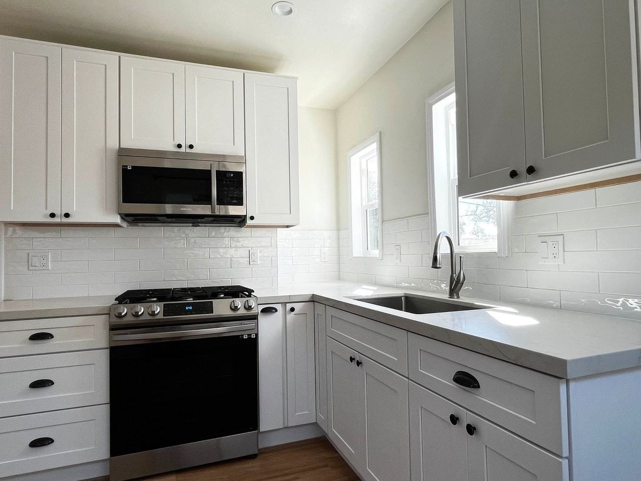 584 Cypress Avenue - Photo 4 of 8