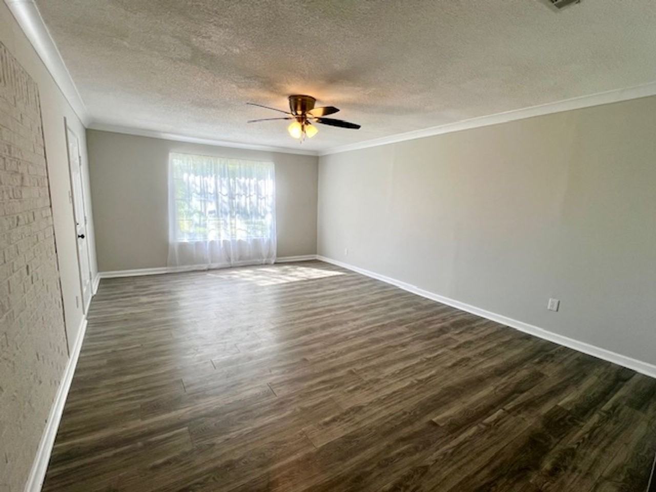 8636 Boe Road - Photo 7 of 17