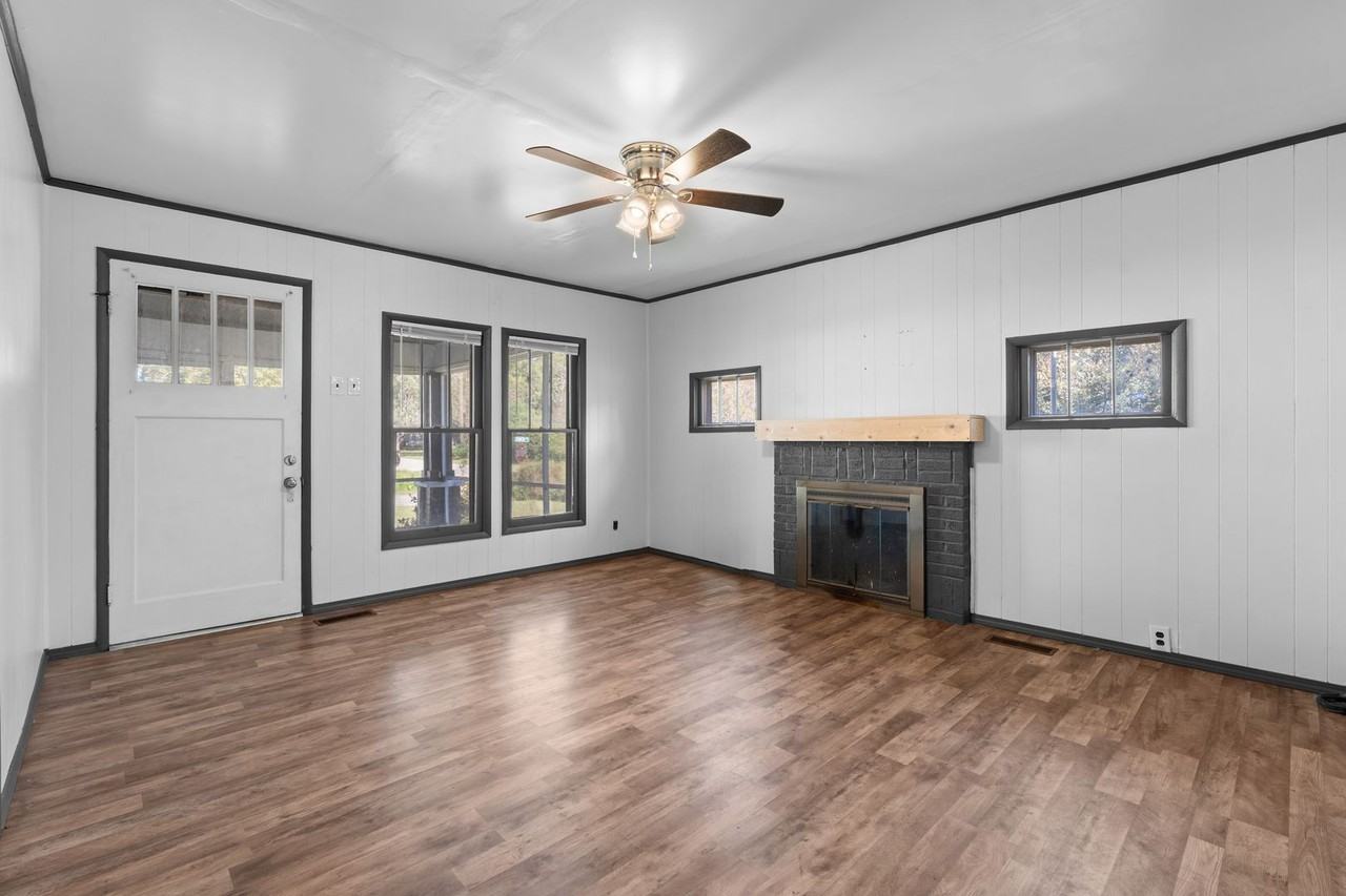 2 Finch St - Photo 2 of 26