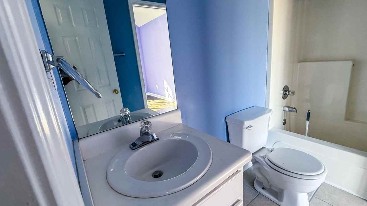 3006 Ashley Cir - Photo 2 of 9