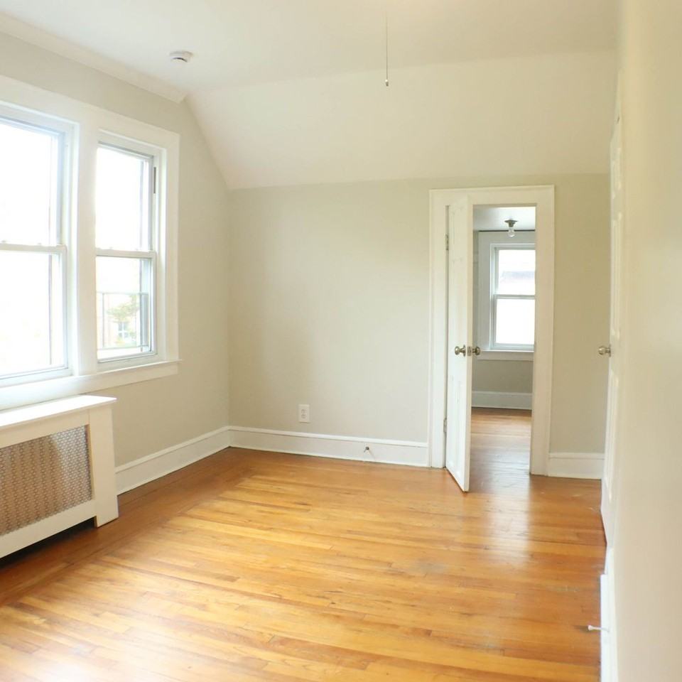 312 Huntington St - Photo 7 of 11