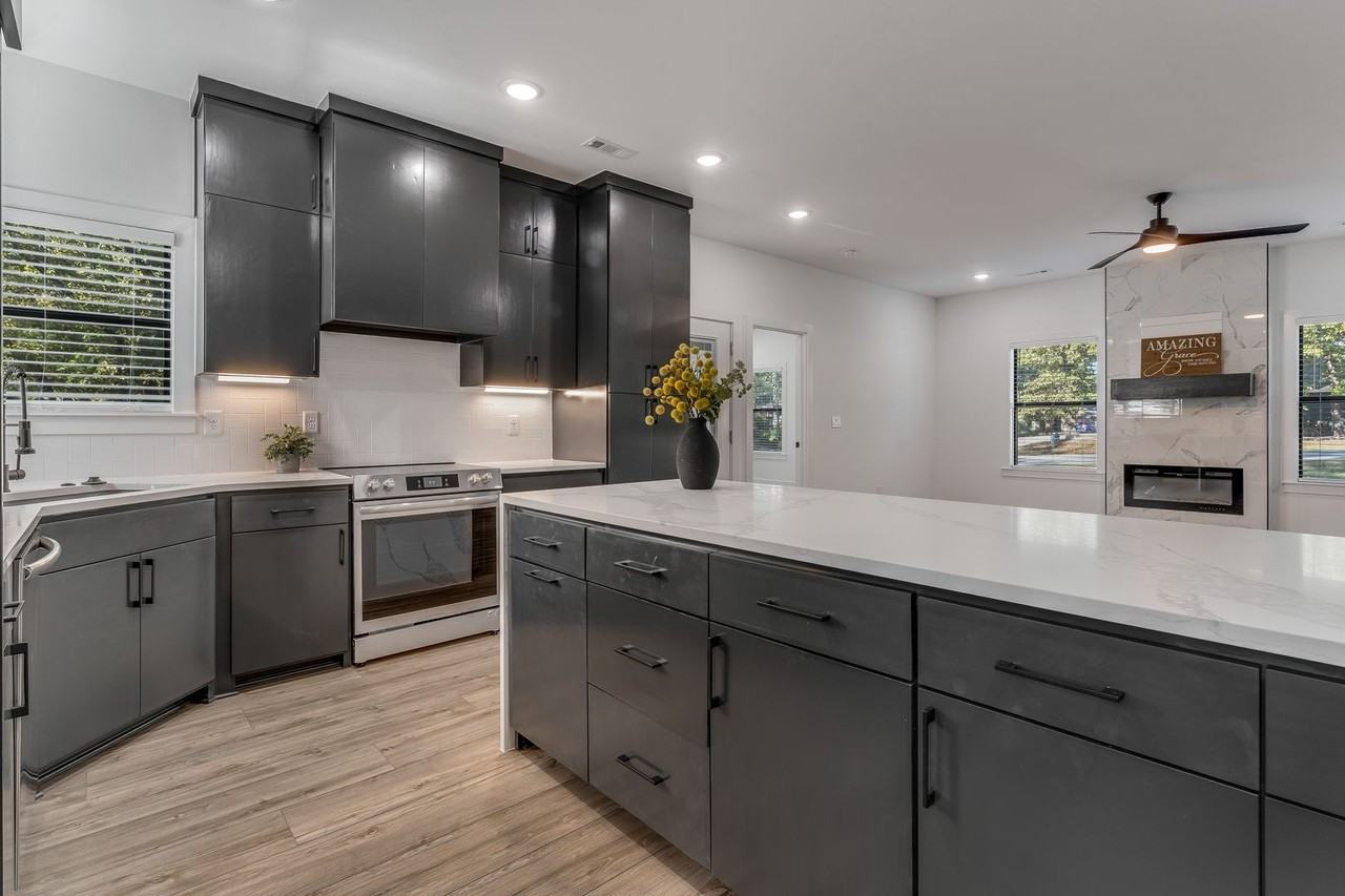 2 Clee Ln - Photo 6 of 20