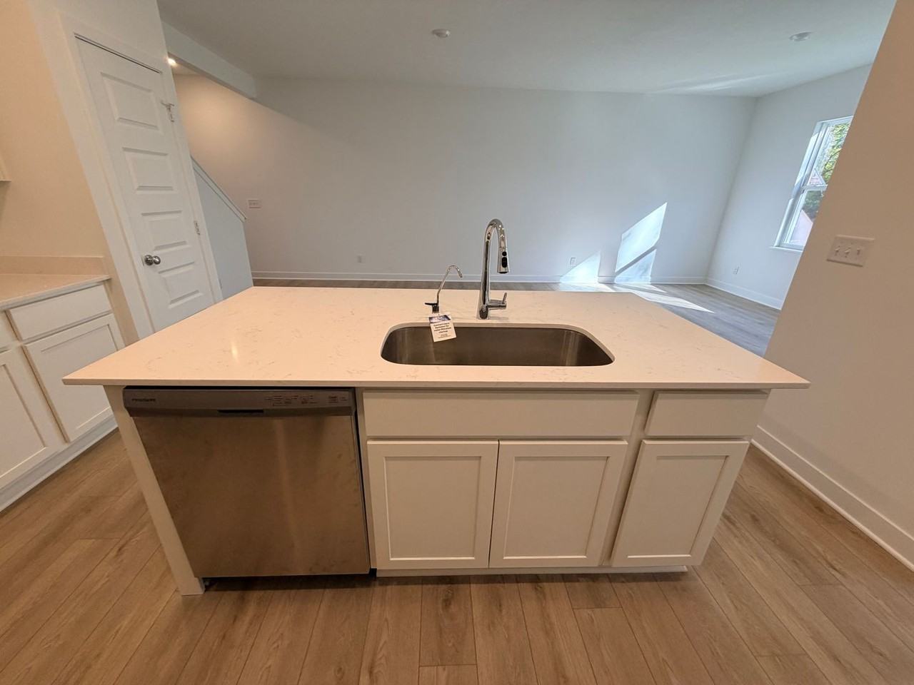 7657 Marin Parkway - Photo 7 of 30