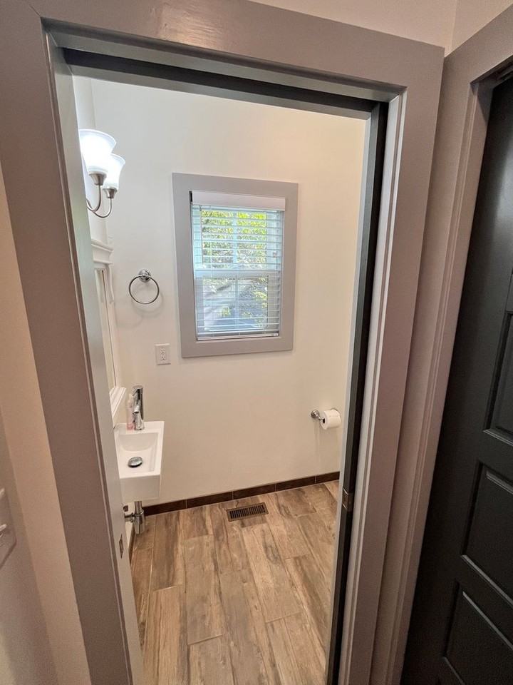 420 Veritas Street - Photo 6 of 19