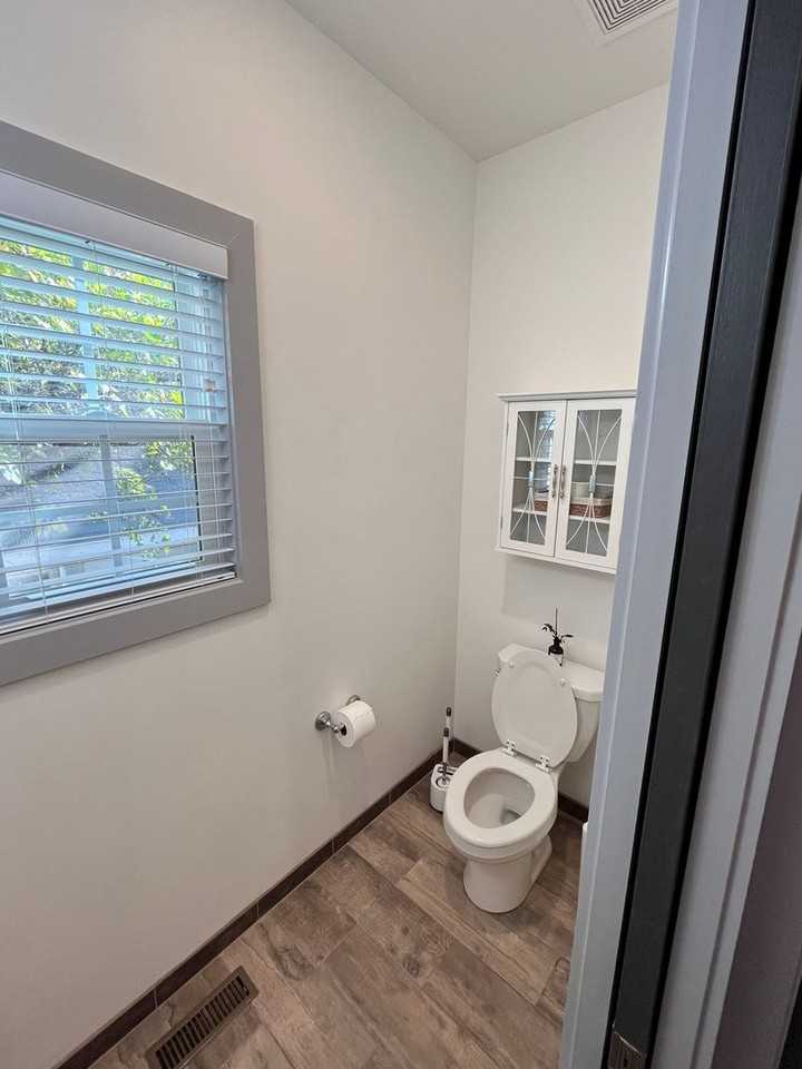 420 Veritas Street - Photo 7 of 19