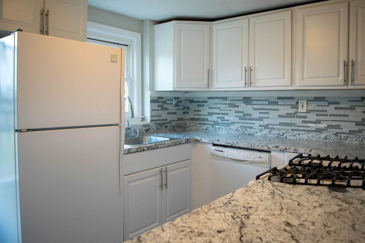 25 S End Rd - Photo 2 of 16