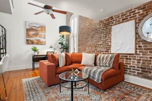 featured image of 377 King St