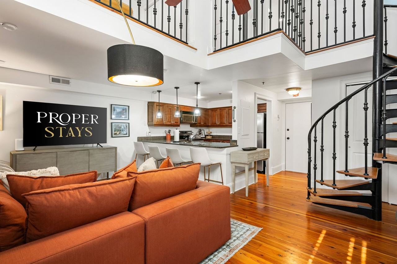 377 King St - Photo 7 of 27