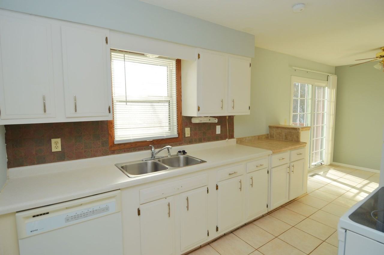 1911 21st Avenue South - Photo 6 of 35