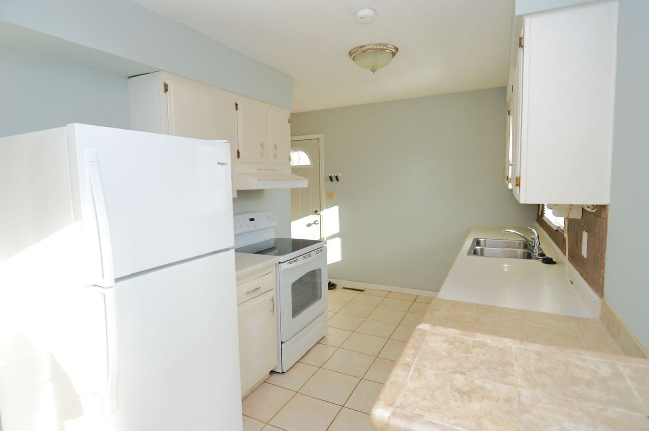 1911 21st Avenue South - Photo 7 of 35