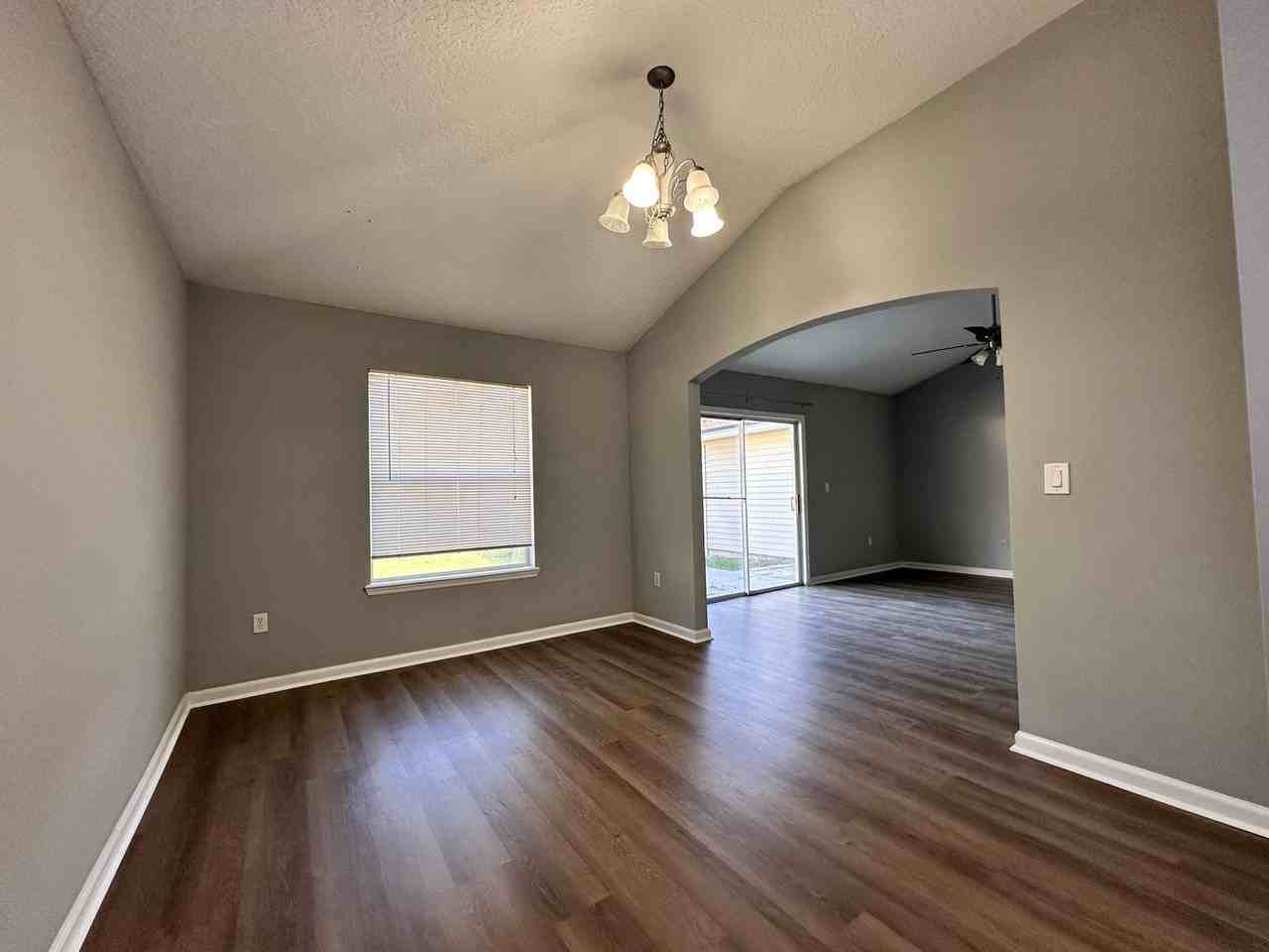 2786 Cross Creek Dr - Photo 6 of 18