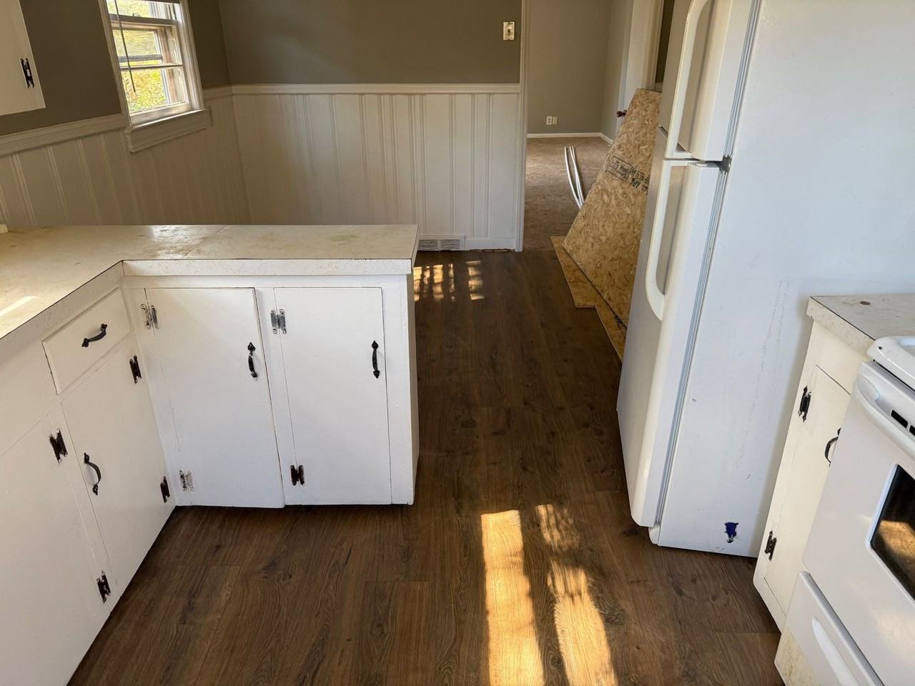 4753 Eastwin Dr - Photo 2 of 8