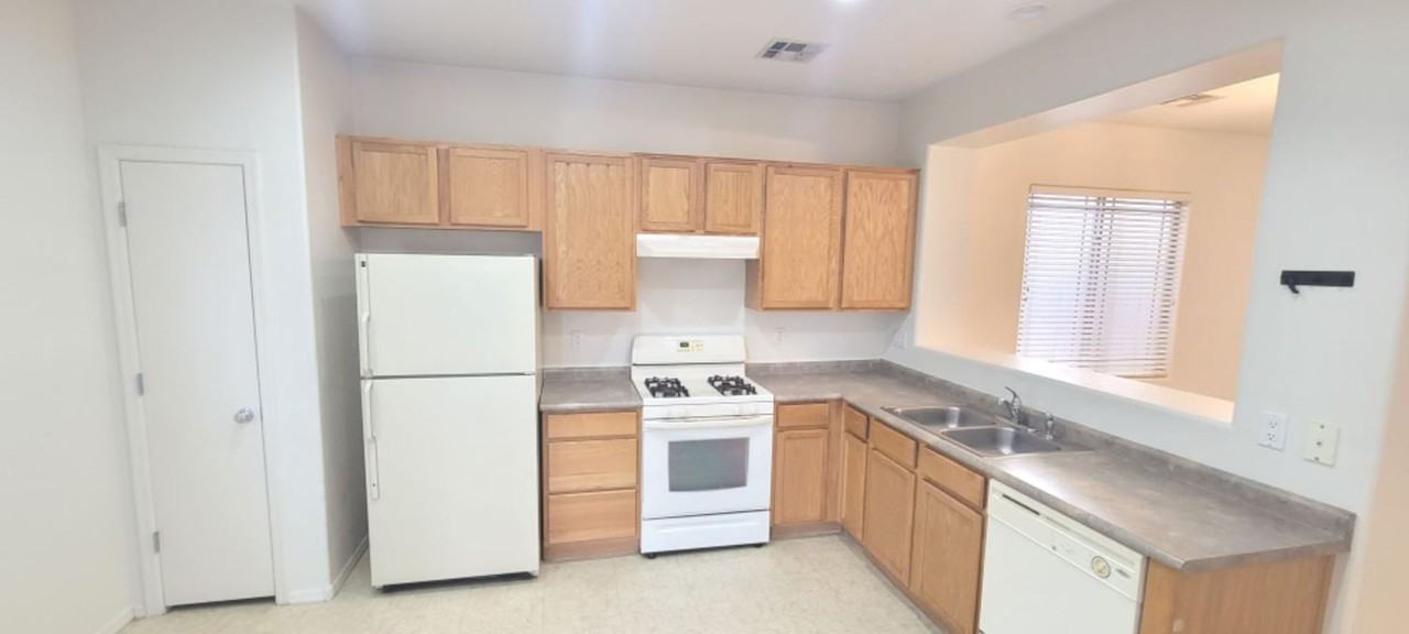 2024 S Falcon Dr - Photo 7 of 18