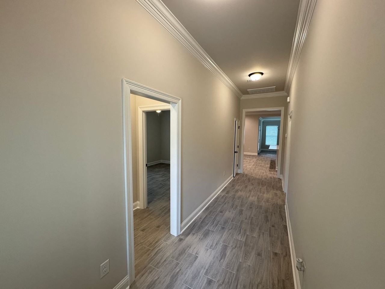 305 Hendry Drive - Photo 3 of 36