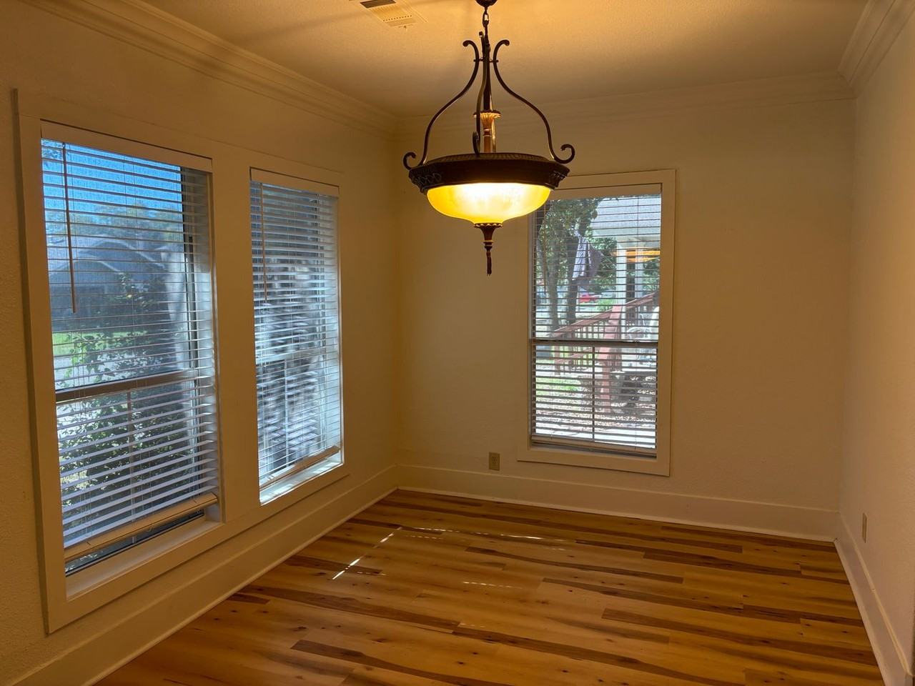 817 W Fischer St - Photo 4 of 10