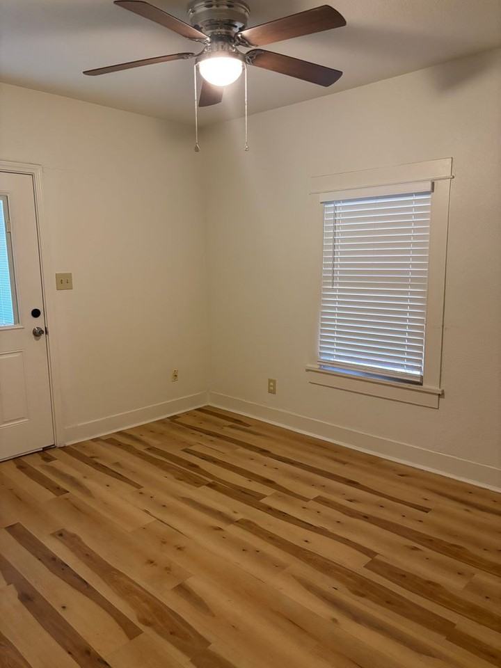 817 W Fischer St - Photo 6 of 10