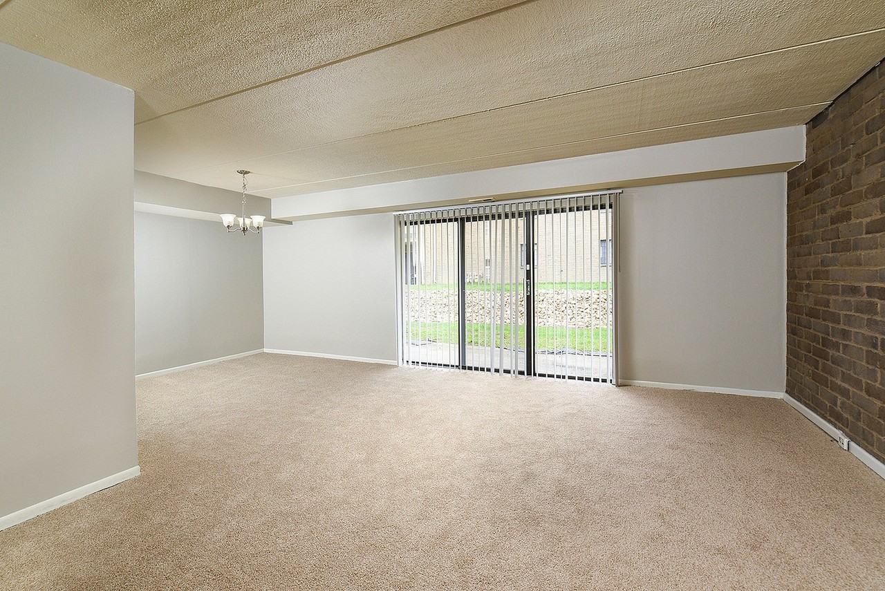 Stonecliffe - Photo 7 of 39