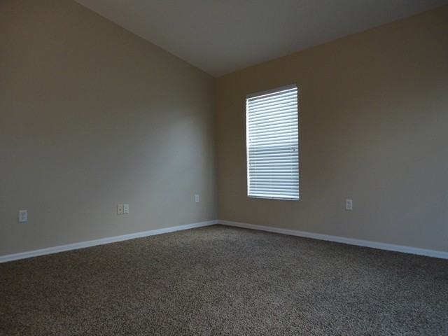 7703 Merchantville Cir - Photo 3 of 10