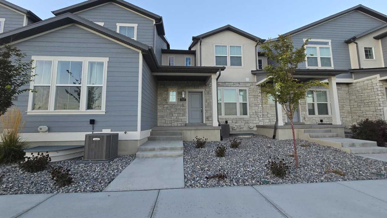 3429 W 1840 N - Photo 2 of 20