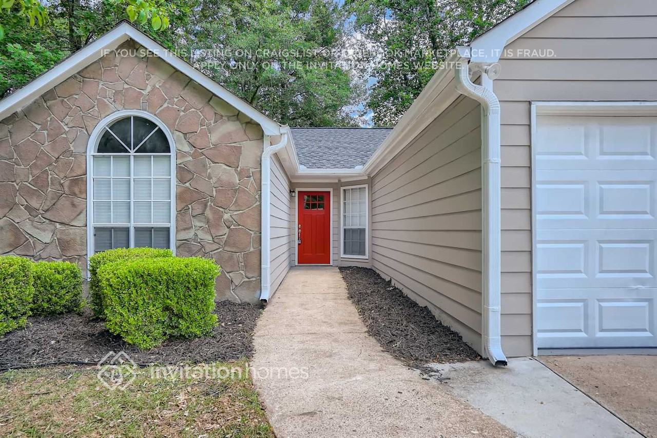 7470 Hunters Ridge Drive - Photo 3 of 29