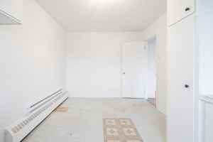 featured image of 6880 25e Av #19