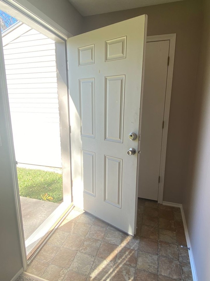 Southdale Square Apartments - Photo 4 of 14