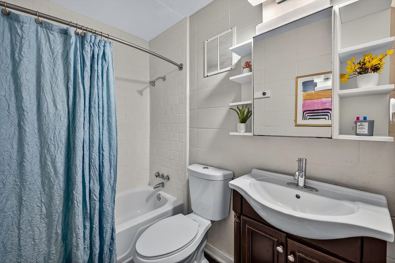 759 Apartments - Photo 6 of 8